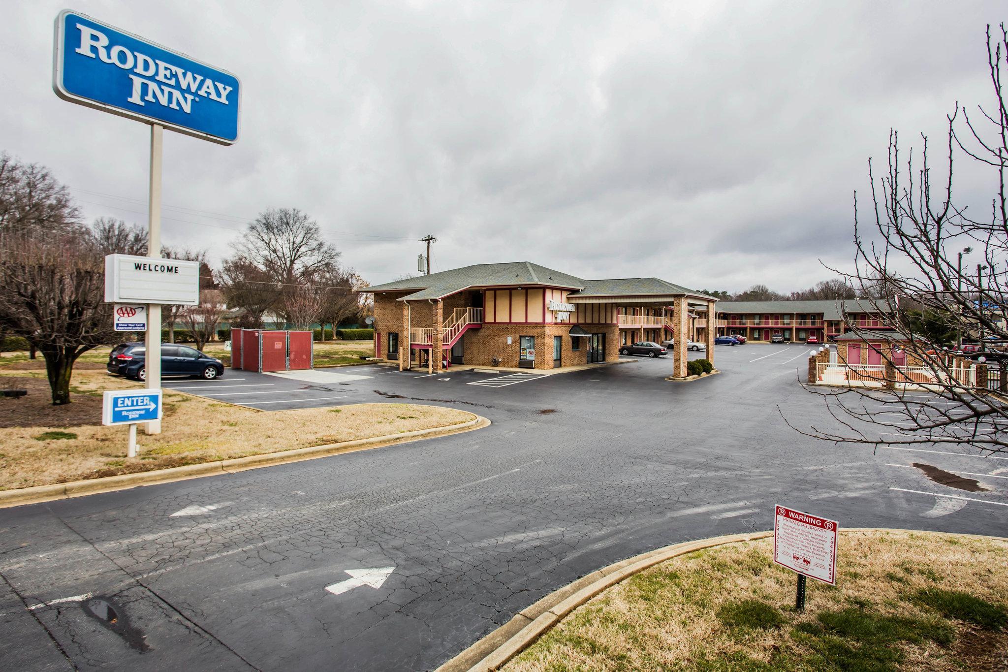 Rodeway Inn University Area Charlotte Zewnętrze zdjęcie